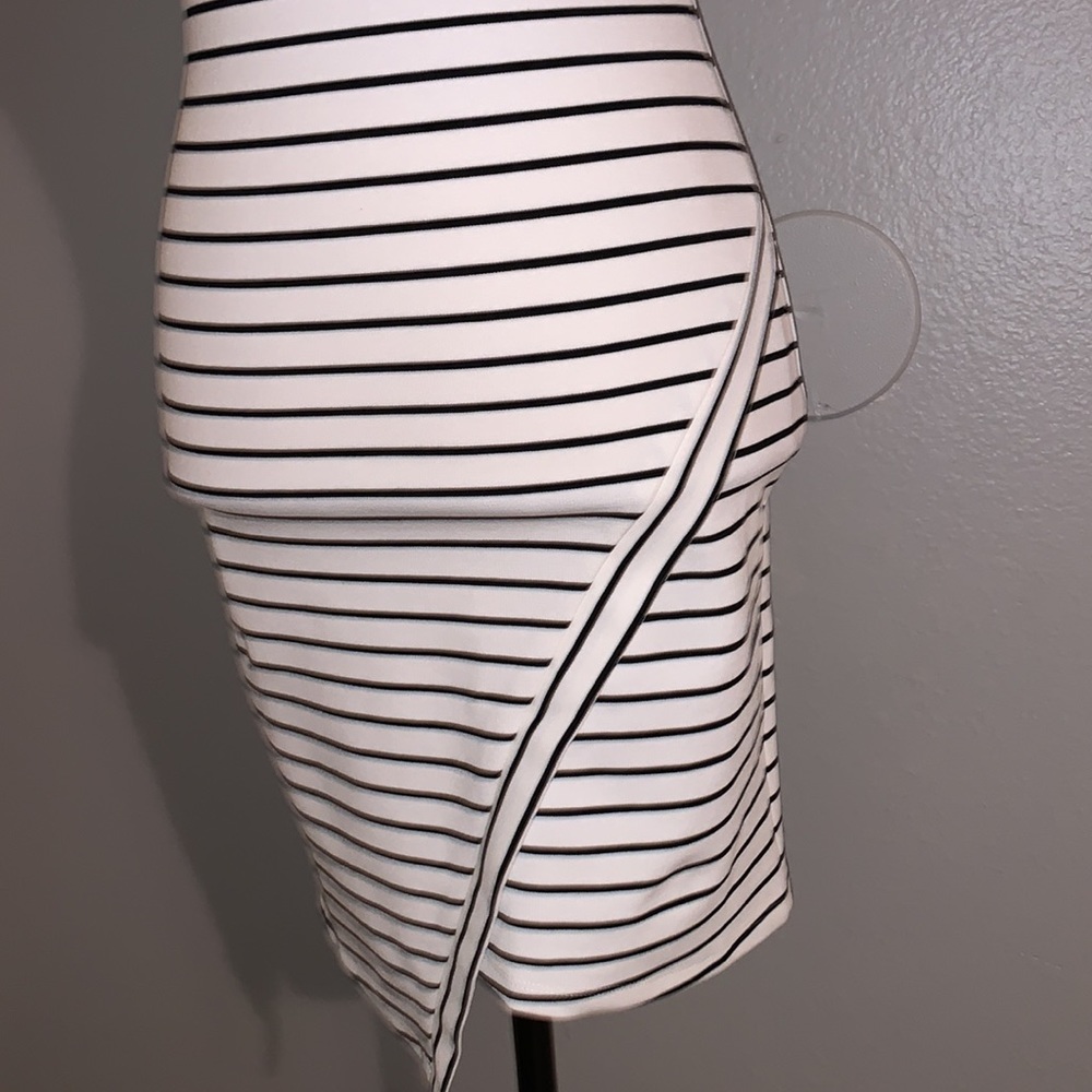 SUGAR+ LIPS  Striped Formal/Cocktail Dress. - Picture 5 of 10